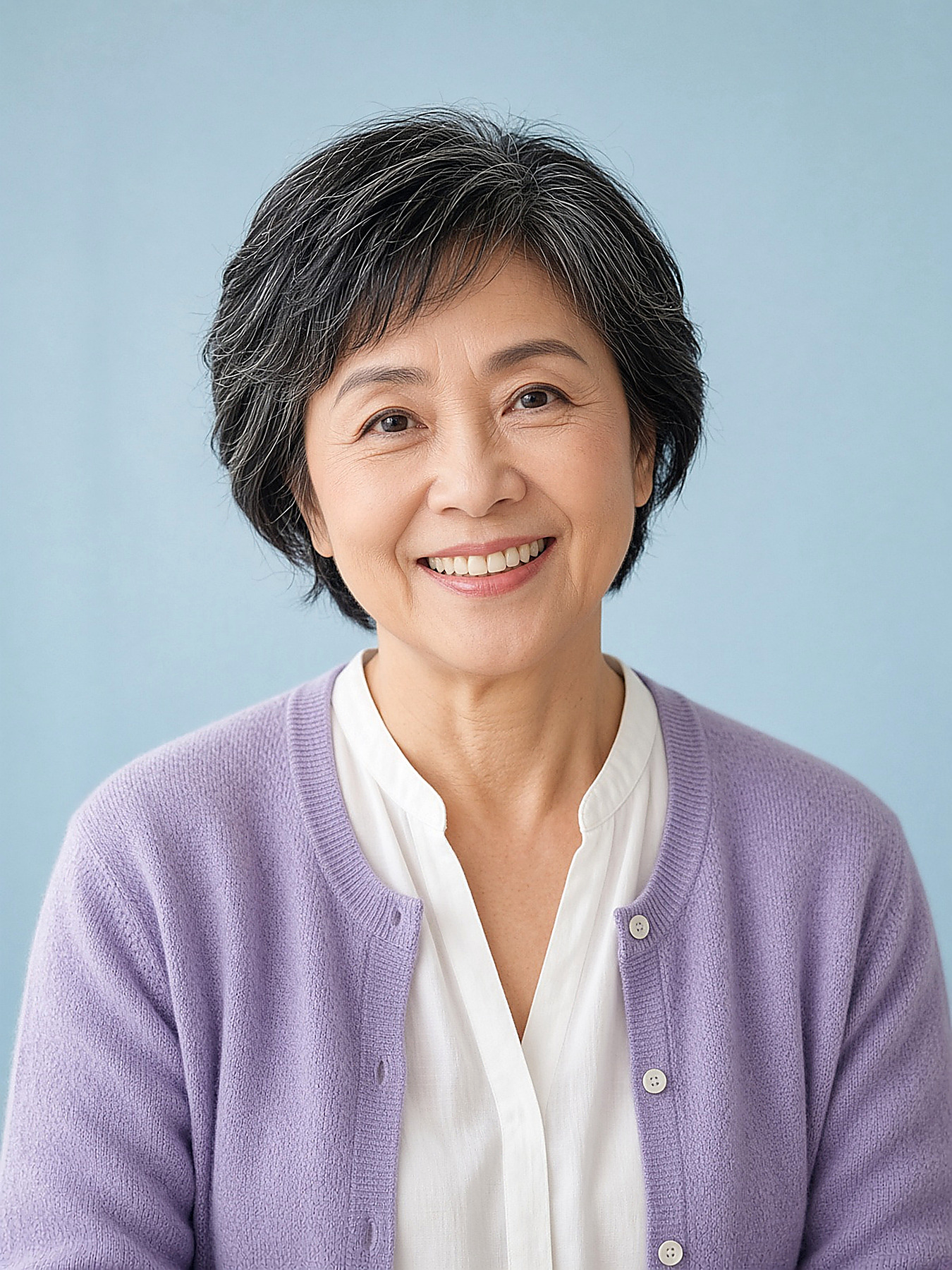A woman reviewing Medicare Advantage options